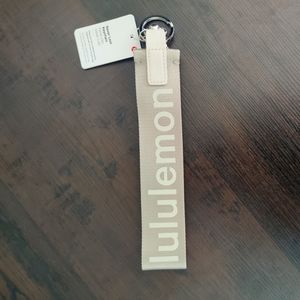 NWT Lululemon Never Lost Keychain
